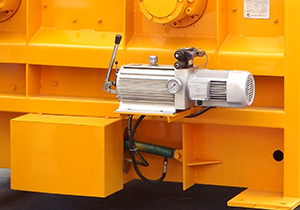 JS2000混凝土攪拌機(jī)(圖3) JS2000混凝土攪拌機(jī)(圖3)